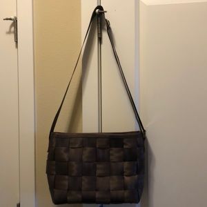 Classic Harvey’s Seatbelt bag, medium messenger